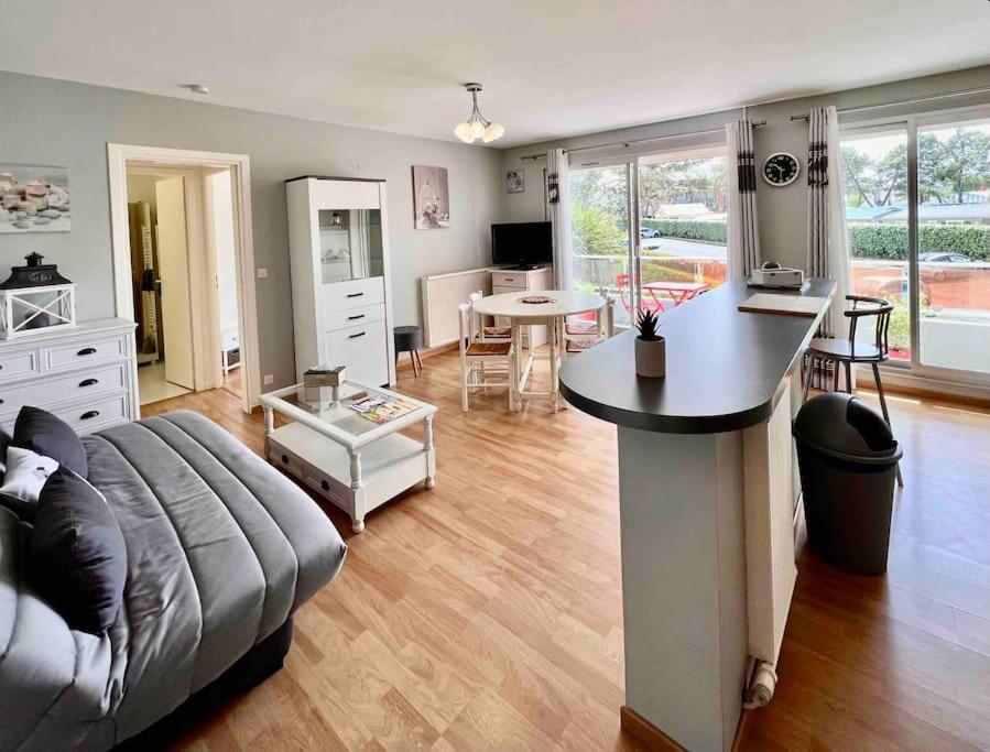 Appartement Sur Le Port. Grandcamp-Maisy Buitenkant foto